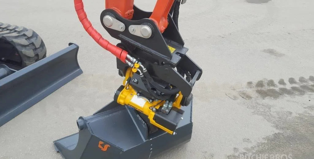 Miniexcavadora de ocasión Kubota KX060-5 5,7 t 2022 tiltrotator 5 h