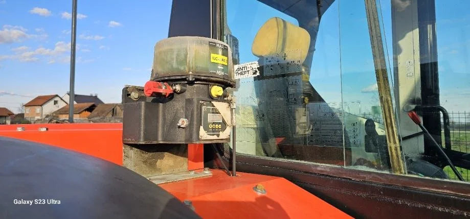 Miniexcavadora de ocasión Kubota KX080-3 8,2 t 2012 cabina aire acondicionado 3 300 h