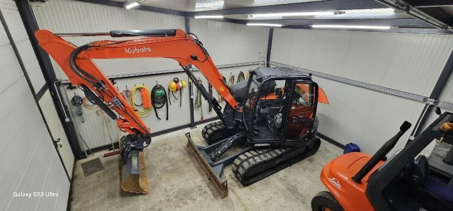 Miniexcavadora de ocasión Kubota KX080-3 8,2 t 2012 cabina aire acondicionado 3 300 h