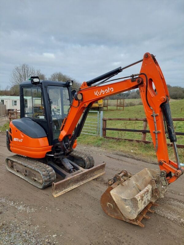 Kubota KX71-3 (2012) – Mini Excavadora 2,5T – 2 534 h – 3 Cucharas – Excelente Estado