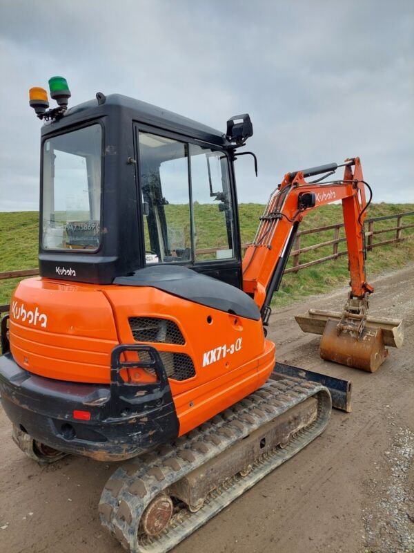 Kubota KX71-3 (2012) – Mini Excavadora 2,5T – 2 534 h – 3 Cucharas – Excelente Estado