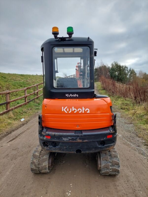 Kubota KX71-3 (2012) – Mini Excavadora 2,5T – 2 534 h – 3 Cucharas – Excelente Estado