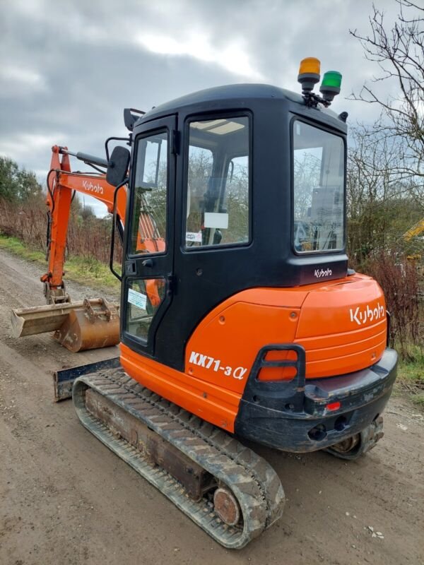 Kubota KX71-3 (2012) – Mini Excavadora 2,5T – 2 534 h – 3 Cucharas – Excelente Estado