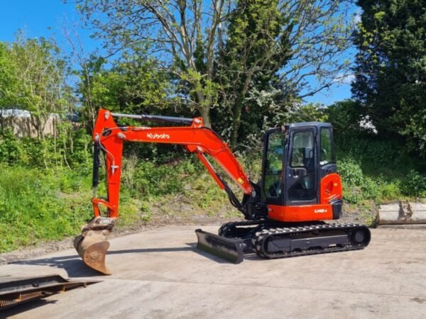 Kubota U48-4 (2011) – Mini Excavadora 5T – 3765 h – Revisada