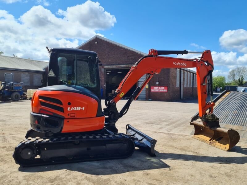 Kubota U48-4 (2011) – Mini Excavadora 5T – 3765 h – Revisada