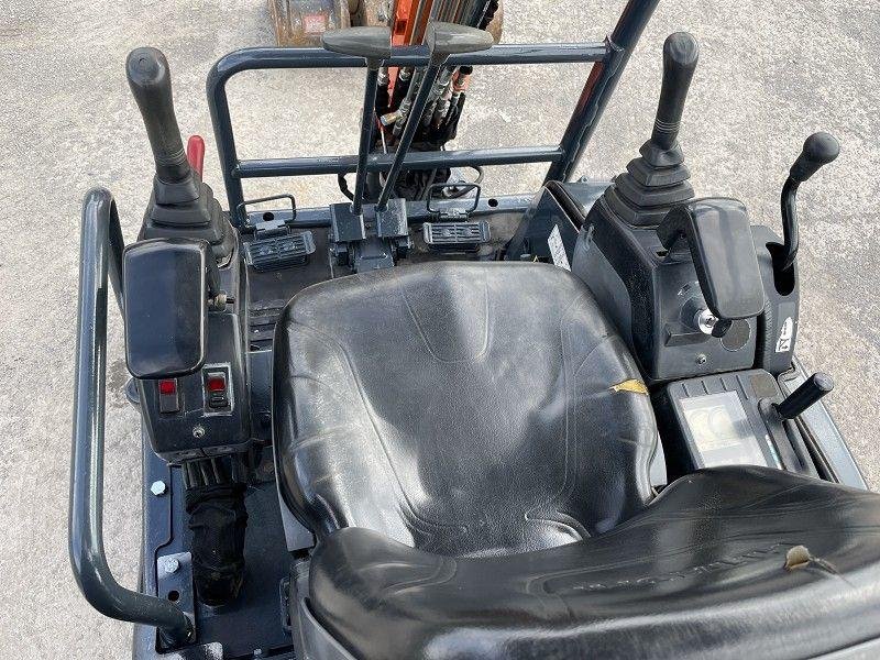 Miniexcavadora Hitachi ZX 17U-2 de ocasión (2013) – 1,8T con motor Yanmar y 3 cucharas