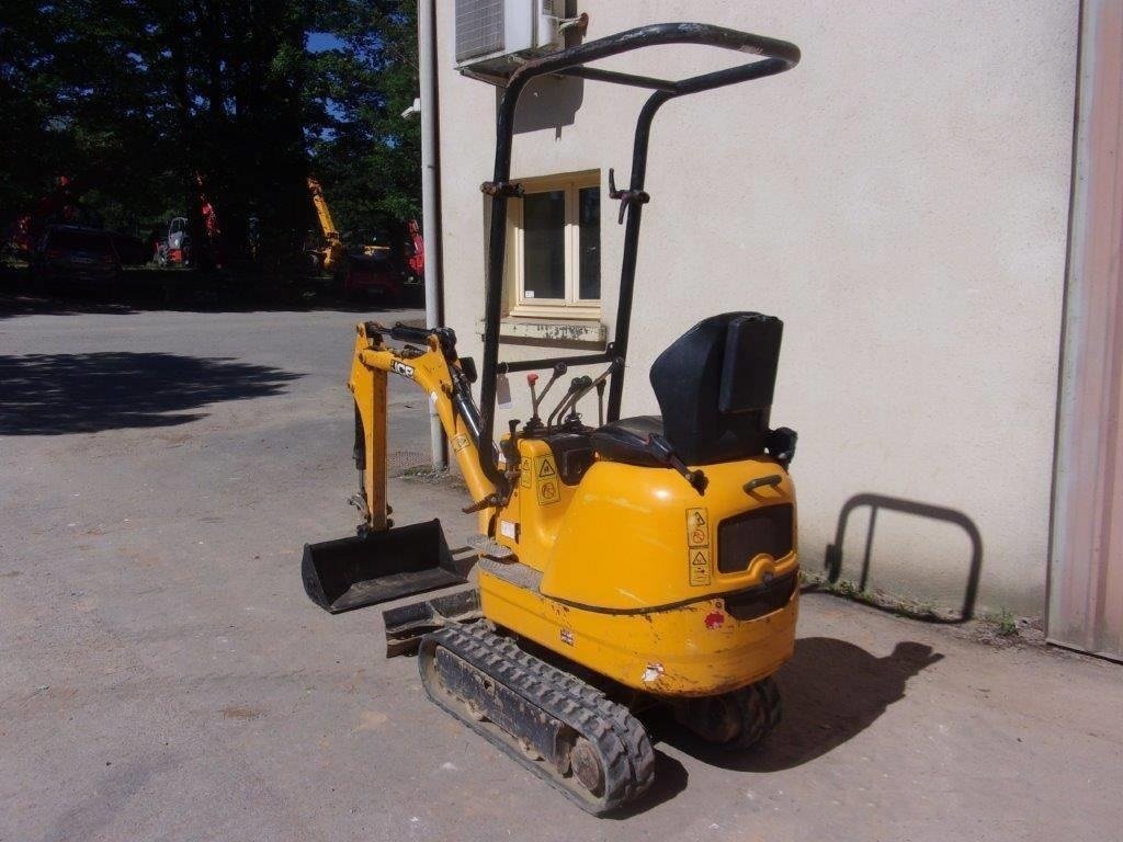 JCB 8008 (2017) – Miniexcavadora 900 kg – 2 104 h – Ultracompacta