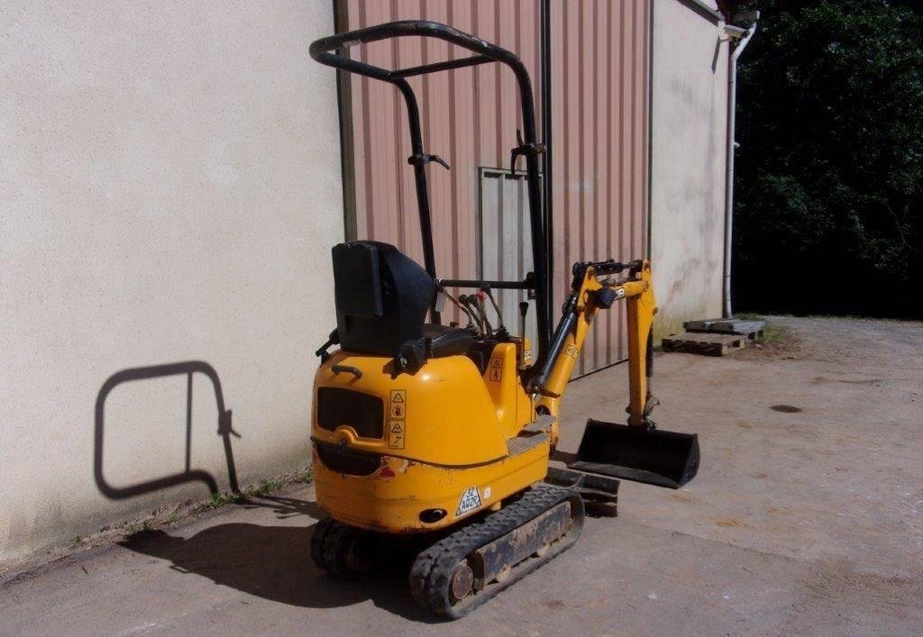 JCB 8008 (2017) – Miniexcavadora 900 kg – 2 104 h – Ultracompacta