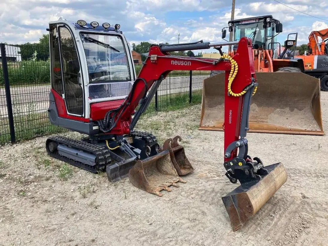 Miniexcavadora de ocasión Neuson 2202 RDV 2,05 t 1998 3 178 h