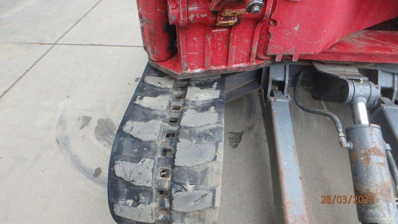 Takeuchi de ocasión 153 FR (2008) – Mini excavadora 5,6T – 5225 h – 3 cucharas