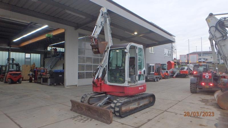 Takeuchi de ocasión 153 FR (2008) – Mini excavadora 5,6T – 5225 h – 3 cucharas