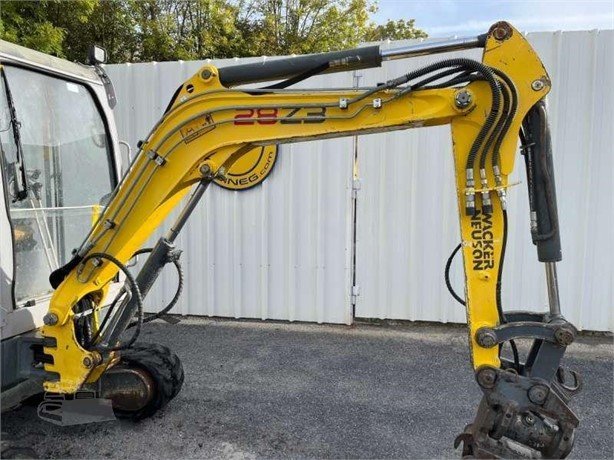 Wacker Neuson de ocasión 28Z3 RD (2011) – Mini excavadora 2,58T – Revisada – 3 cucharas