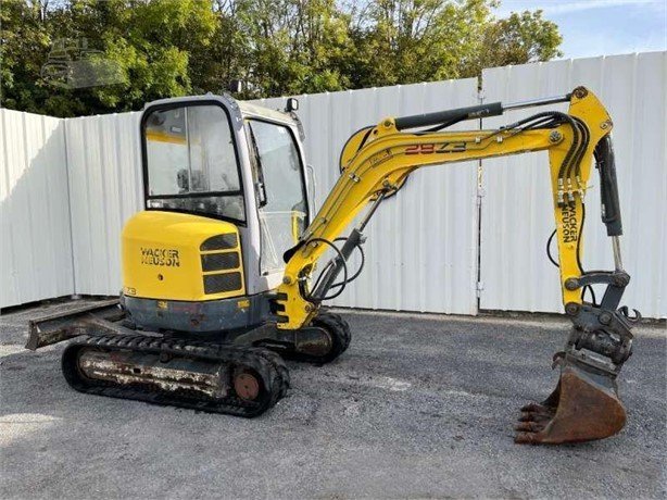 Wacker Neuson de ocasión 28Z3 RD (2011) – Mini excavadora 2,58T – Revisada – 3 cucharas