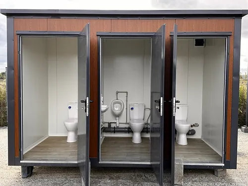 Contenedor Sanitario Tipo Pabellón con Triple Cabina