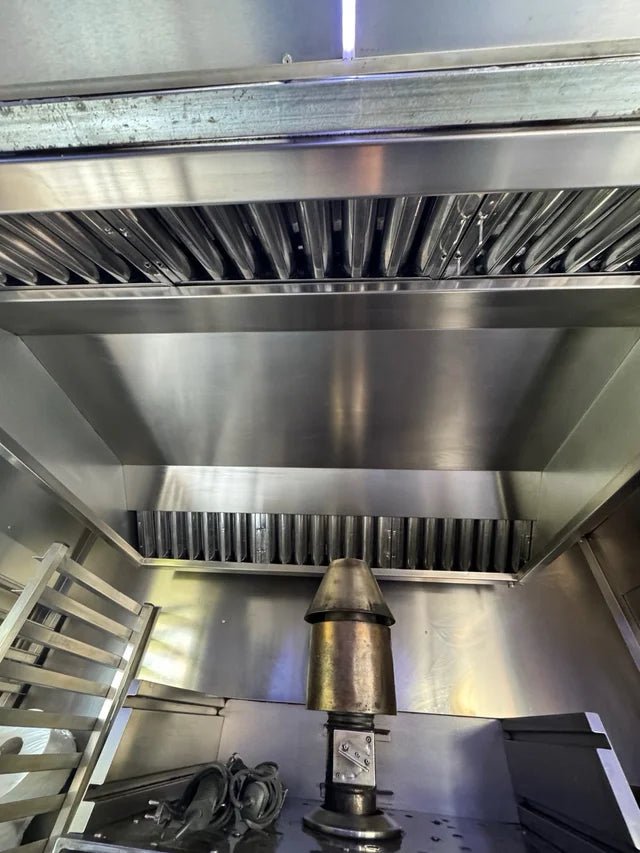 Food Truck Barco Pirata Nuevo – Estructura de madera oscura