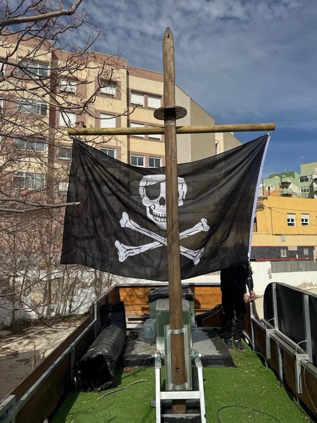 Food Truck Barco Pirata Nuevo – Estructura de madera oscura