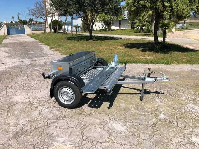 Remolque Portamotos Transversal Destacado Especial para Autocaravanas