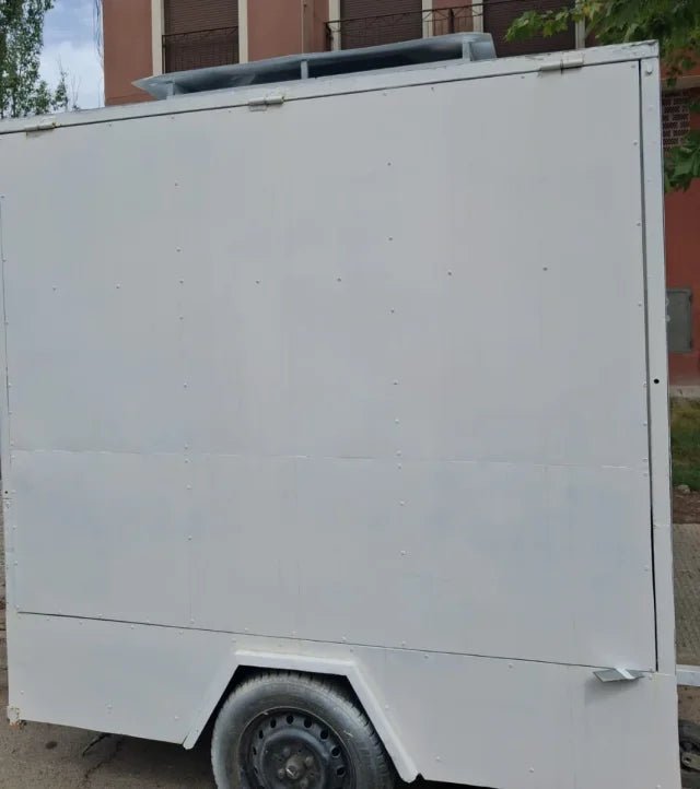 Remolque adaptable para food truck o puesto móvil