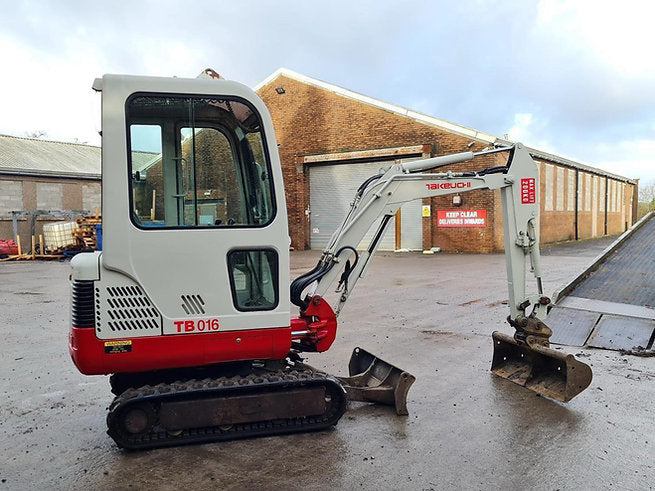 Miniexcavadora TAKEUCHI TB016 1.6 Toneladas – ocasión