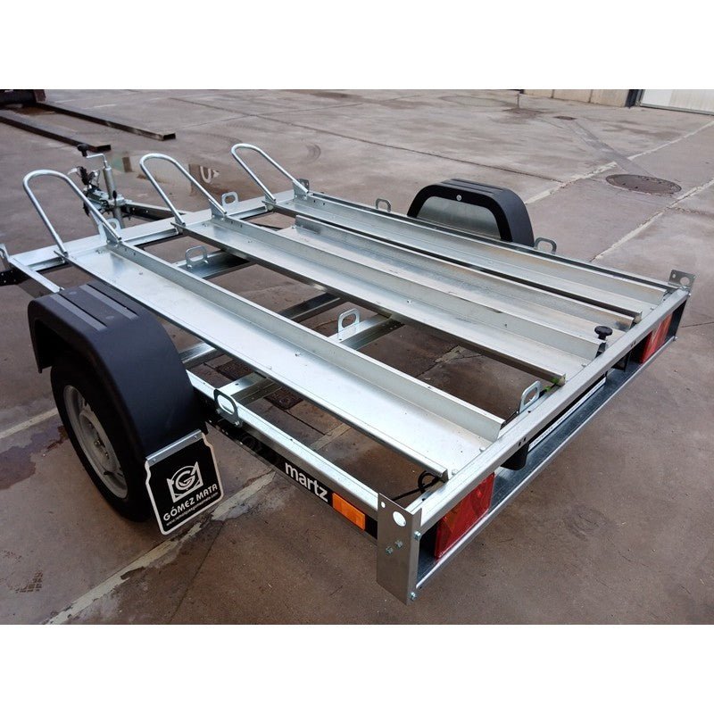 Remolque portamotos plegable Con lanza abatible para guardar en vertical